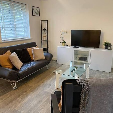 2 Bedroom Private Spacious Apartment In West Midlands Birmingham Exterior photo