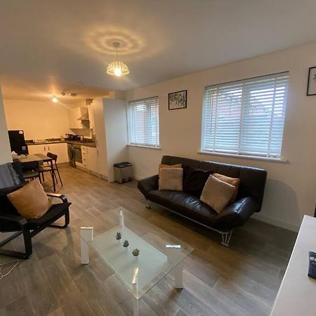 2 Bedroom Private Spacious Apartment In West Midlands Birmingham Exterior photo