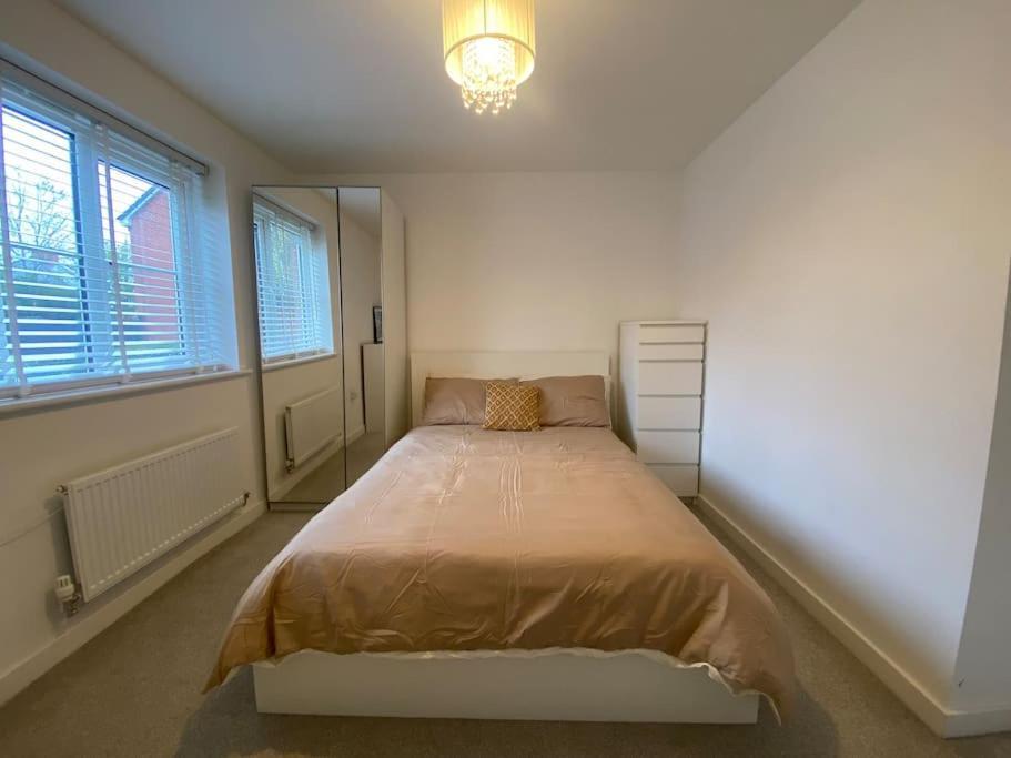 2 Bedroom Private Spacious Apartment In West Midlands Birmingham Exterior photo