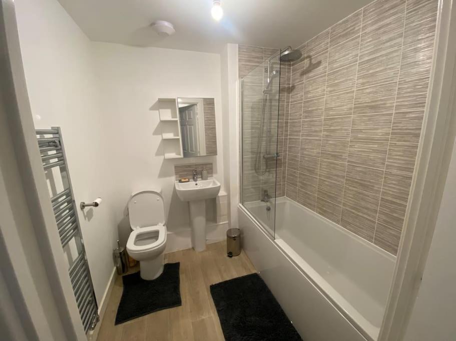 2 Bedroom Private Spacious Apartment In West Midlands Birmingham Exterior photo